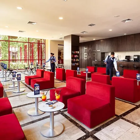 Jacaranda Hotel
