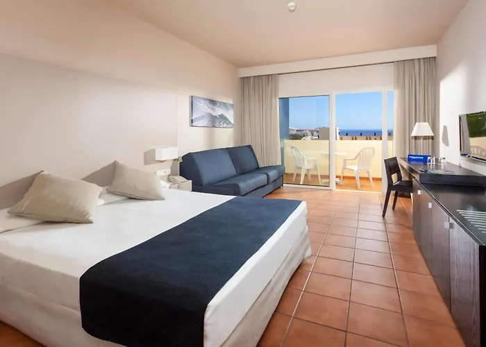 Jacaranda Hotel 4*